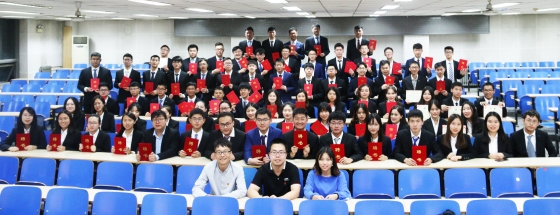 66c396a773391e2d6e2a39d4d8a8638c.jpg 机械工程学院学生会全体合照_副本_副本.jpg